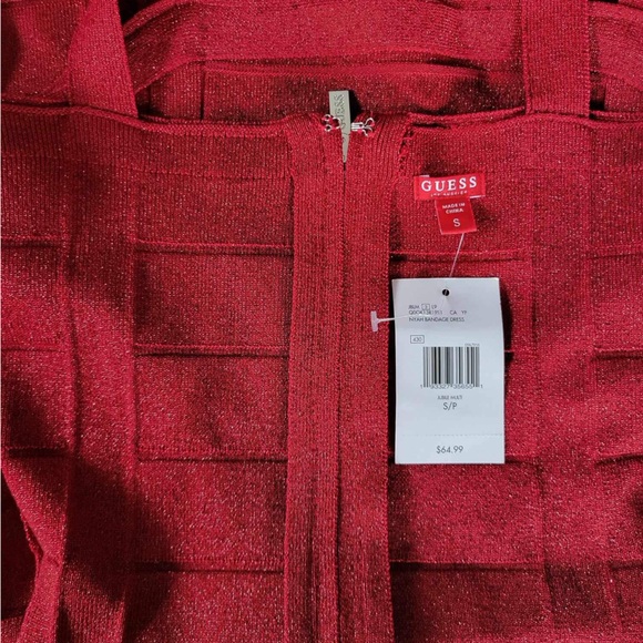 Guess| Size: Small (US)| Colour: Dark Red - Picture 4 of 6